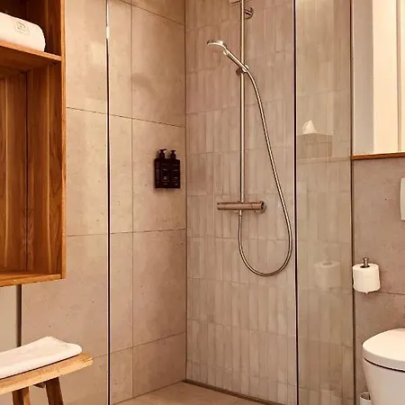 Bodenseeloge Lindau * لينداو